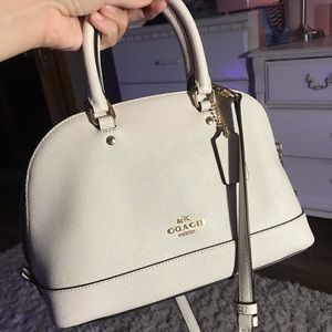 Light Pink Coach Purse, shoulder/cross body bag